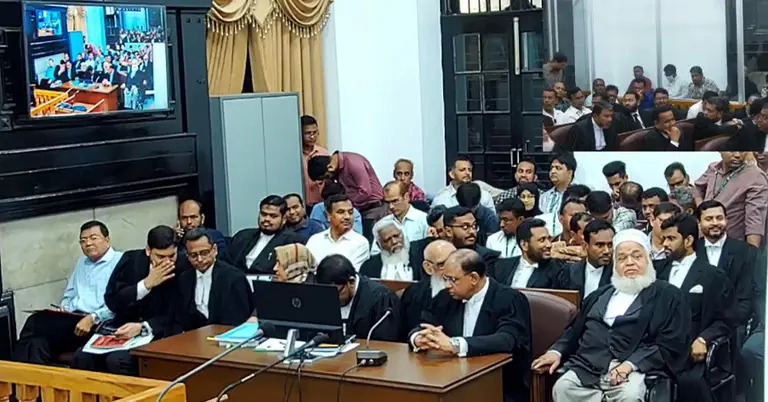 ট্রাইব্যুনালে রায় ঘোষণার মুহূর্ত